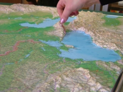 Рельефная общегеографическая карта Россия и сопредельные государства (3D рельеф) металлический багет